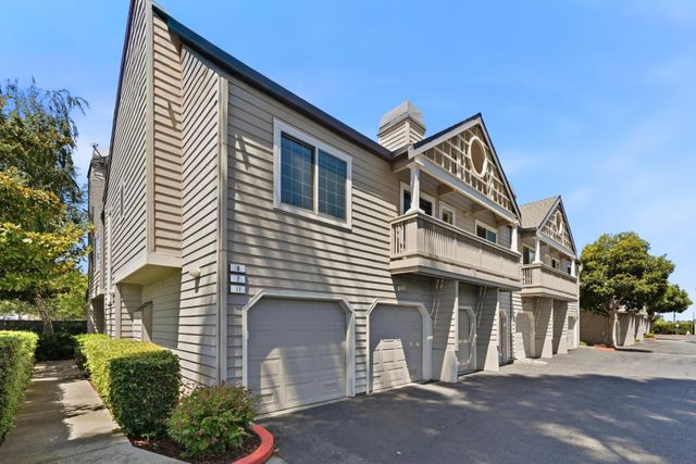935 Old County Road 9, Belmont, CA 94002