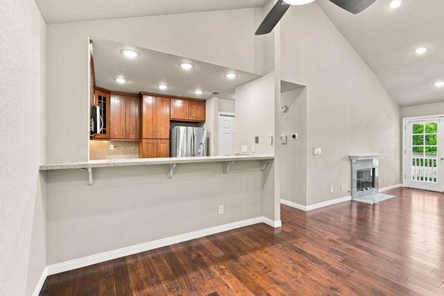 935 Old County Road 9, Belmont, CA 94002