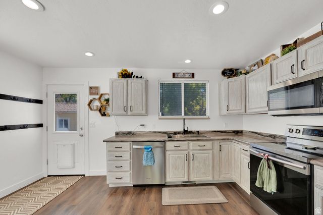 8846 S CEDAR ST, West Jordan, UT 84088