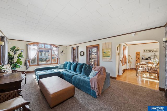 635 Apple Street, Palmyra, NE 68418