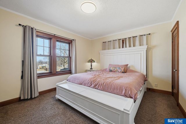 635 Apple Street, Palmyra, NE 68418