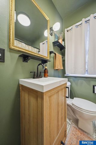 635 Apple Street, Palmyra, NE 68418