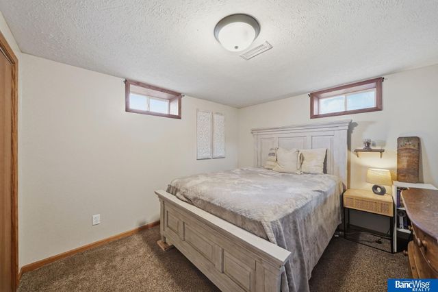 635 Apple Street, Palmyra, NE 68418