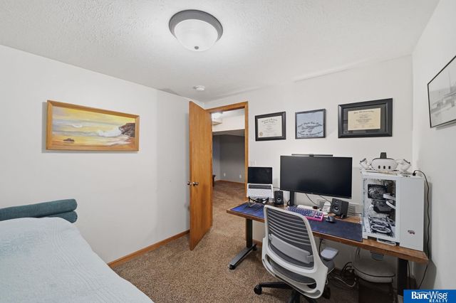 635 Apple Street, Palmyra, NE 68418