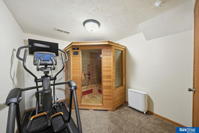 635 Apple Street, Palmyra, NE 68418