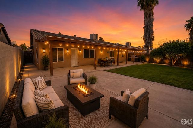 5112 La Pinta Maria Drive, Bakersfield, CA 93307