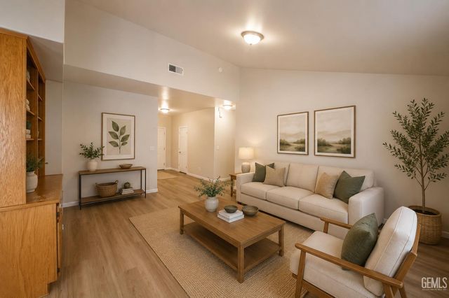 5112 La Pinta Maria Drive, Bakersfield, CA 93307