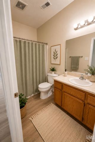 5112 La Pinta Maria Drive, Bakersfield, CA 93307