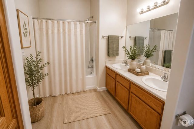 5112 La Pinta Maria Drive, Bakersfield, CA 93307