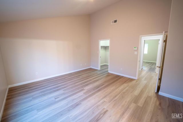 5112 La Pinta Maria Drive, Bakersfield, CA 93307