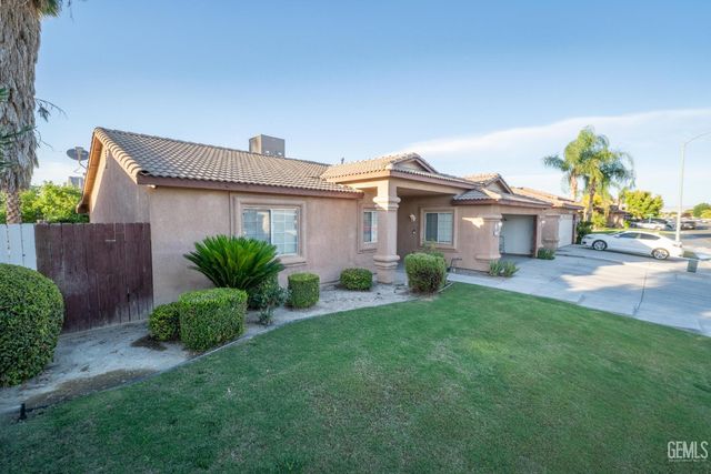 5112 La Pinta Maria Drive, Bakersfield, CA 93307