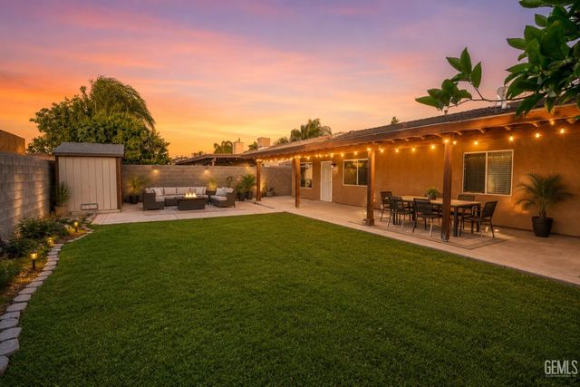 5112 La Pinta Maria Drive, Bakersfield, CA 93307