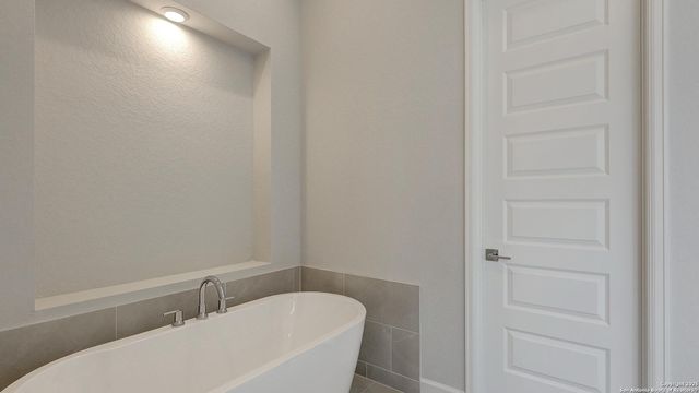 175 Hillside Park, San Antonio, TX 78253