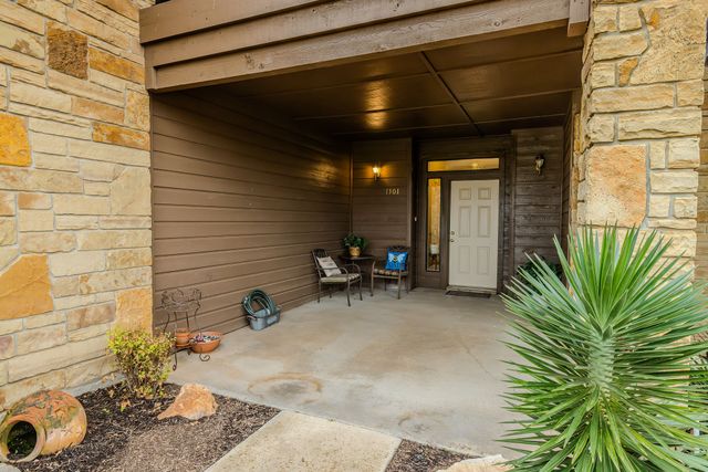 1101 Eagle Point Circle, Graford, TX 76449