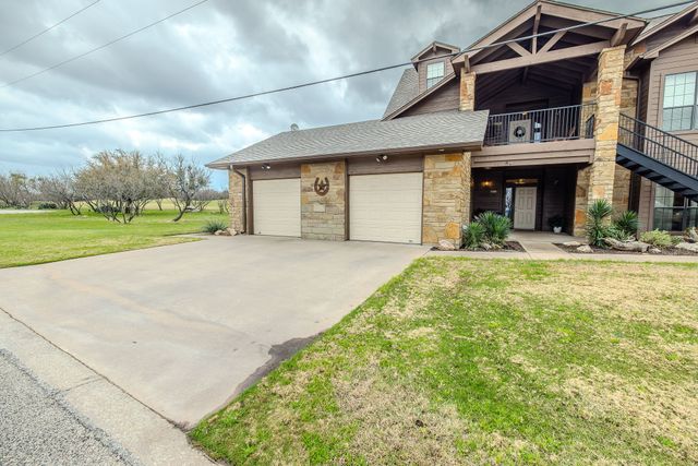1101 Eagle Point Circle, Graford, TX 76449