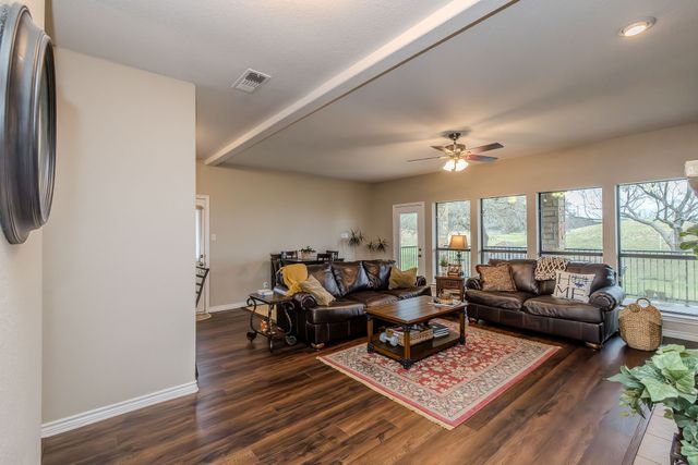 1101 Eagle Point Circle, Graford, TX 76449