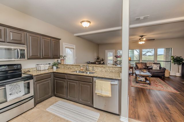 1101 Eagle Point Circle, Graford, TX 76449