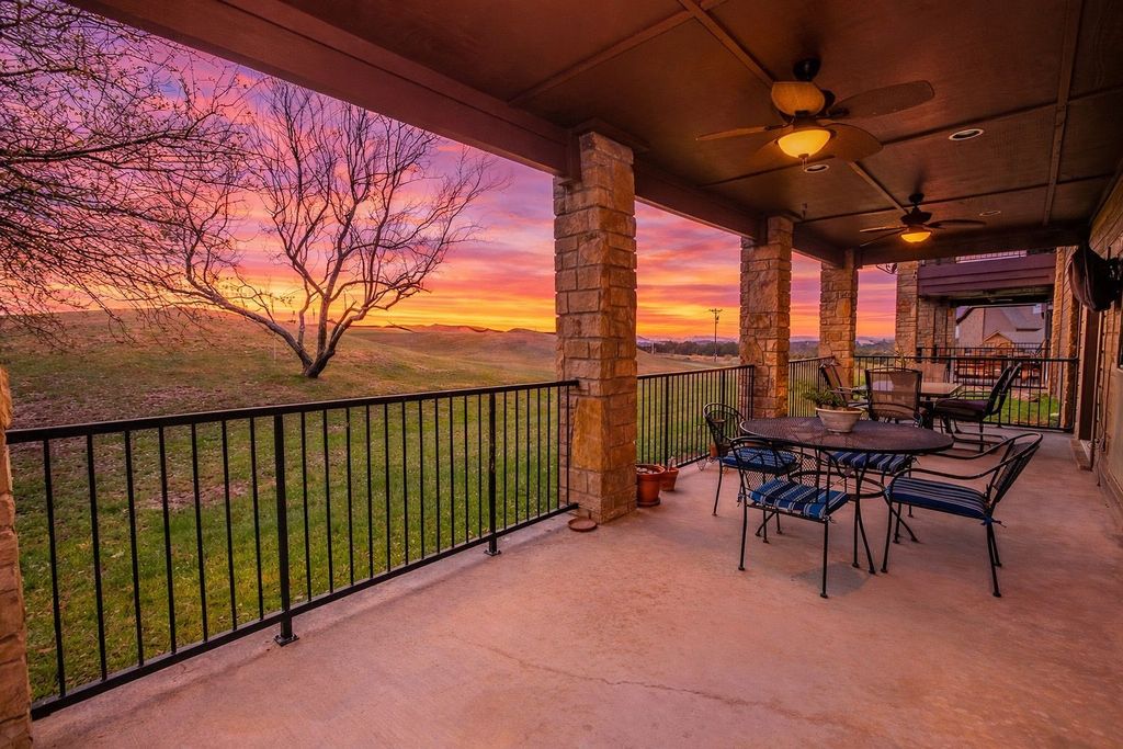 1101 Eagle Point Circle, Graford, TX 76449