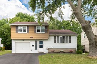 216 Deborah Drive, Salina, NY 13088