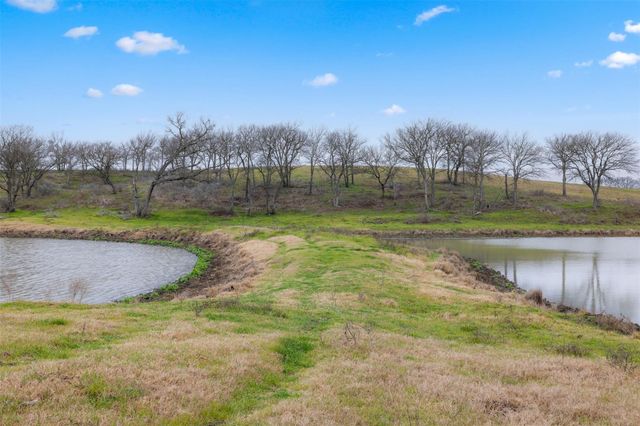 2061 FM 1445, Cameron, TX 76520