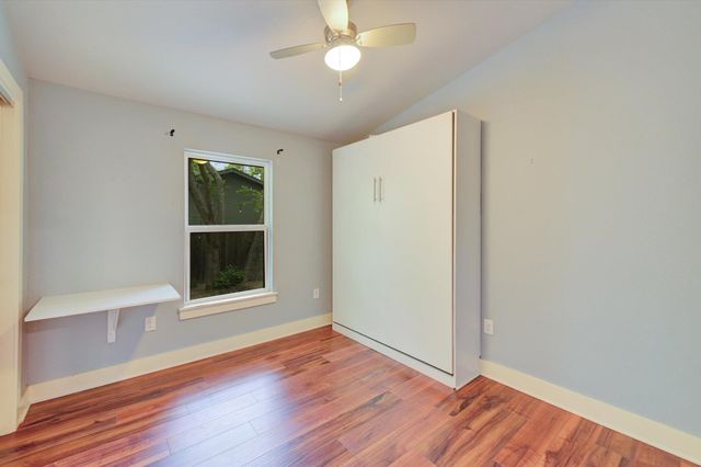 5704 Gloucester LN B, Austin, TX 78723