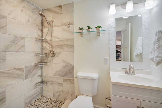 5704 Gloucester LN B, Austin, TX 78723