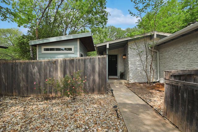 5704 Gloucester LN B, Austin, TX 78723