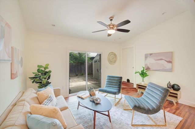 5704 Gloucester LN B, Austin, TX 78723