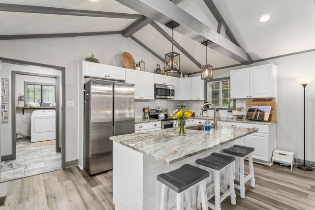 33 Sierra Drive, Hot Springs Village, AR 71909