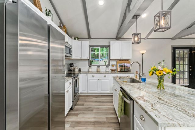 33 Sierra Drive, Hot Springs Village, AR 71909