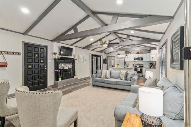 33 Sierra Drive, Hot Springs Village, AR 71909