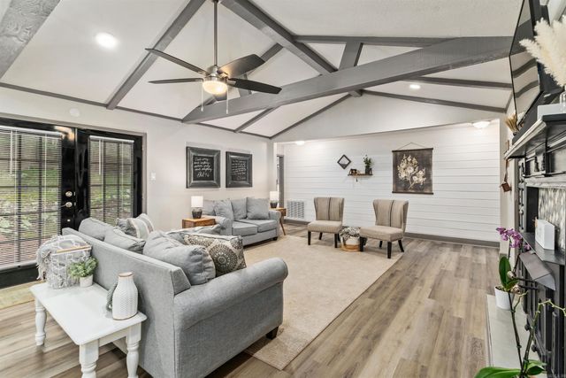 33 Sierra Drive, Hot Springs Village, AR 71909