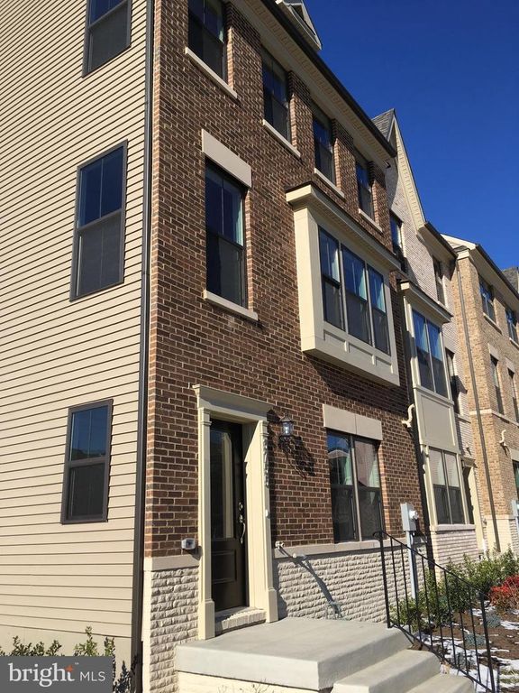 3755 SIGNAL KNOB CT, Falls Church, VA 22041