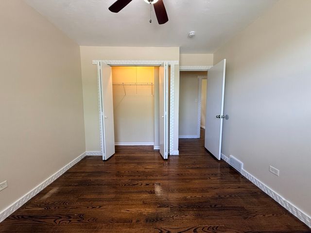 8517 W 87th Place, Hickory Hills, IL 60457