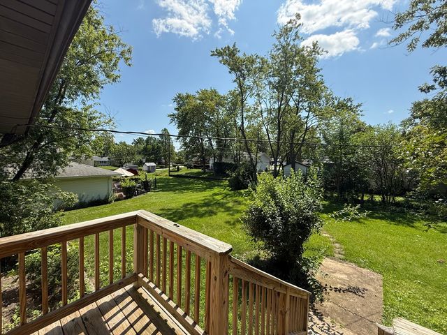 8517 W 87th Place, Hickory Hills, IL 60457