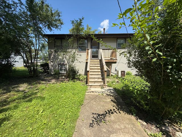 8517 W 87th Place, Hickory Hills, IL 60457