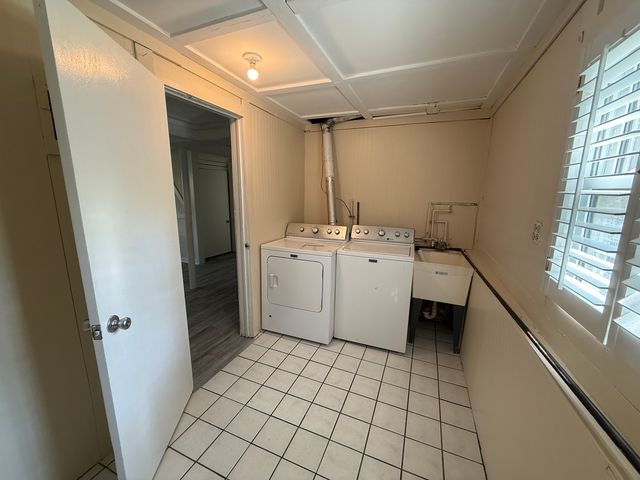 8517 W 87th Place, Hickory Hills, IL 60457