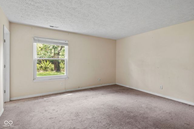 6627 Muirfield Way, Indianapolis, IN 46237
