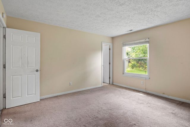 6627 Muirfield Way, Indianapolis, IN 46237