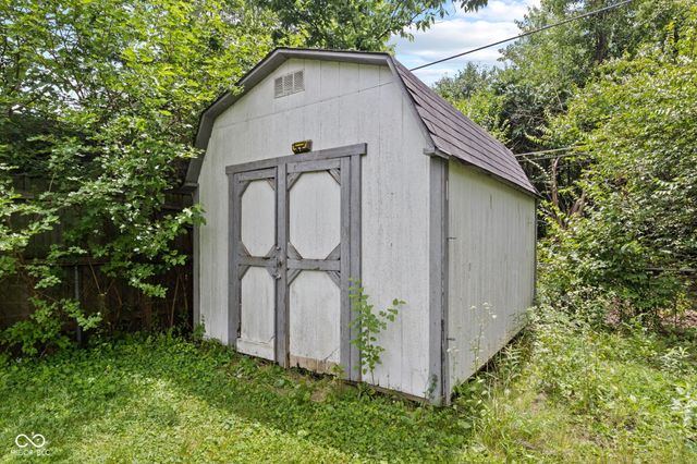 6627 Muirfield Way, Indianapolis, IN 46237
