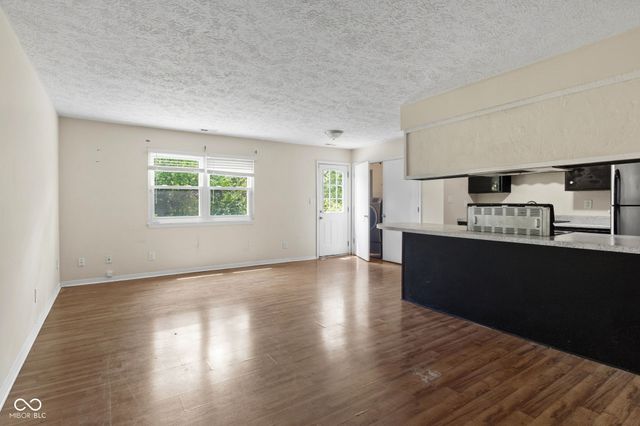 6627 Muirfield Way, Indianapolis, IN 46237