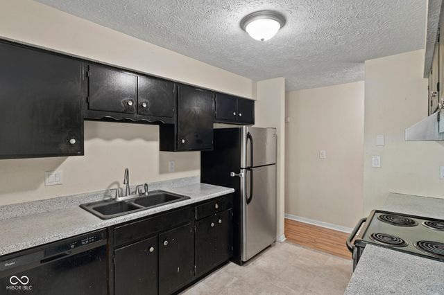6627 Muirfield Way, Indianapolis, IN 46237