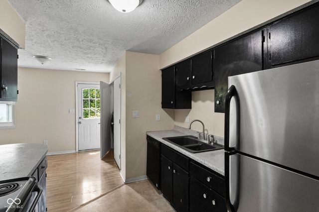 6627 Muirfield Way, Indianapolis, IN 46237
