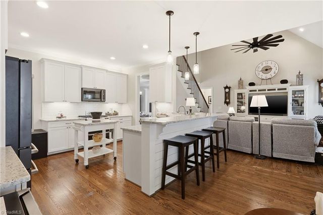 187 Pipers Ridge East, Winston-salem, NC 27127