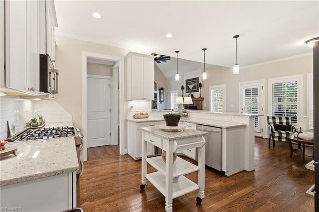 187 Pipers Ridge East, Winston-salem, NC 27127