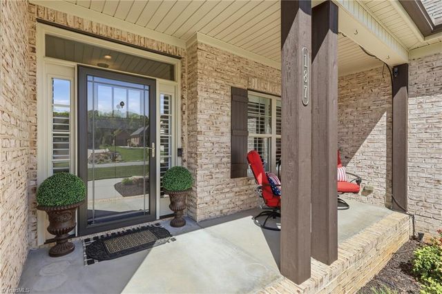 187 Pipers Ridge East, Winston-salem, NC 27127