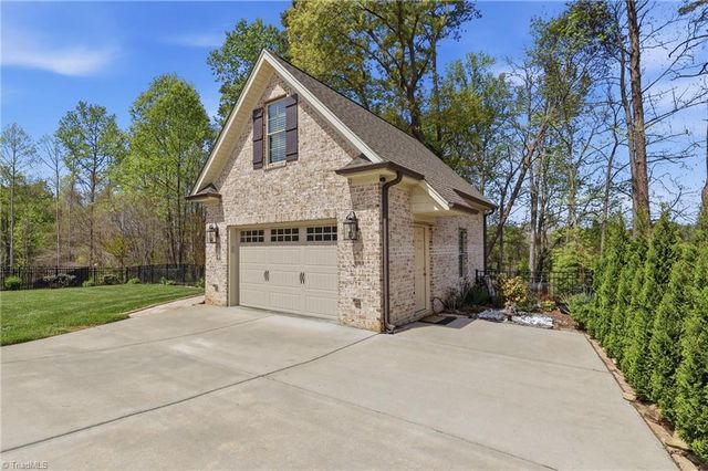 187 Pipers Ridge East, Winston-salem, NC 27127