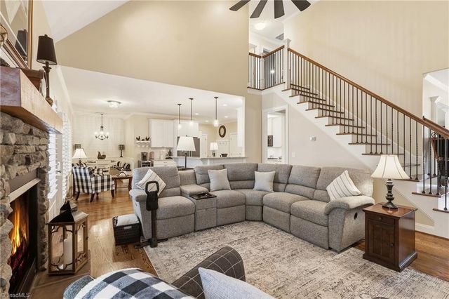187 Pipers Ridge East, Winston-salem, NC 27127