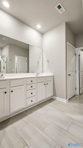 14783 London Lane, Athens, AL 35613