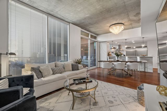 415 Church St Apt 1003, Nashville, TN 37219